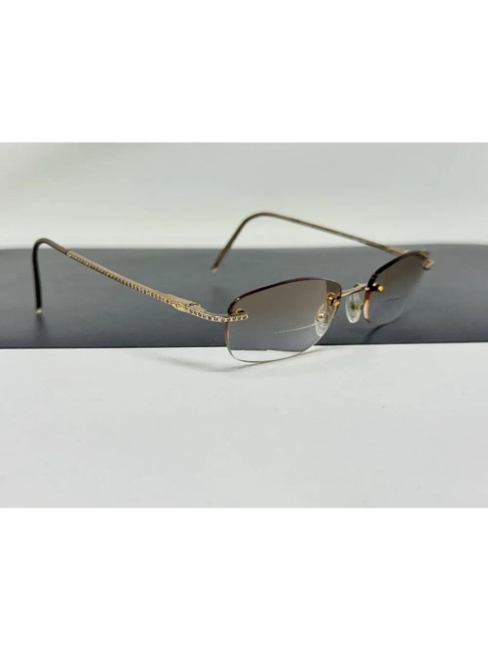 Valentino Eyeglasses, Frames Only, V5288 02S Gold 50 - 17-135, Rimless, Italy